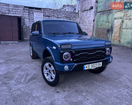 Синий ВАЗ 21214, объемом двигателя 1.69 л и пробегом 123 тыс. км за 5900 $, фото 1 на Automoto.ua
