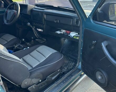 Зеленый ВАЗ 21214, объемом двигателя 1.7 л и пробегом 240 тыс. км за 4500 $, фото 6 на Automoto.ua