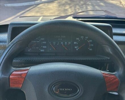 Зеленый ВАЗ 21214, объемом двигателя 1.7 л и пробегом 240 тыс. км за 4500 $, фото 2 на Automoto.ua