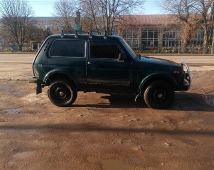 Зелений ВАЗ 21214, об'ємом двигуна 1.7 л та пробігом 198 тис. км за 3300 $, фото 1 на Automoto.ua