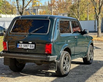 Зеленый ВАЗ 21214, объемом двигателя 1.7 л и пробегом 431 тыс. км за 4299 $, фото 3 на Automoto.ua