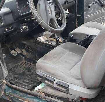 Зелений ВАЗ 21214, об'ємом двигуна 1.7 л та пробігом 200 тис. км за 4500 $, фото 2 на Automoto.ua
