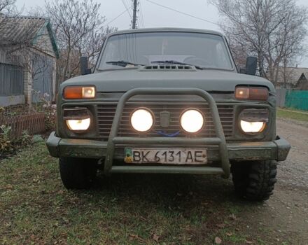 Зелений ВАЗ 21214, об'ємом двигуна 1.7 л та пробігом 220 тис. км за 2300 $, фото 2 на Automoto.ua