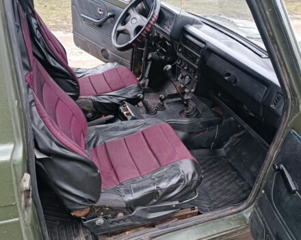 Зелений ВАЗ 21214, об'ємом двигуна 1.7 л та пробігом 220 тис. км за 2300 $, фото 6 на Automoto.ua