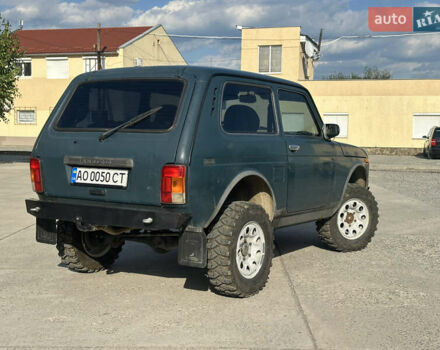 Зеленый ВАЗ 21214, объемом двигателя 1.7 л и пробегом 181 тыс. км за 3399 $, фото 4 на Automoto.ua