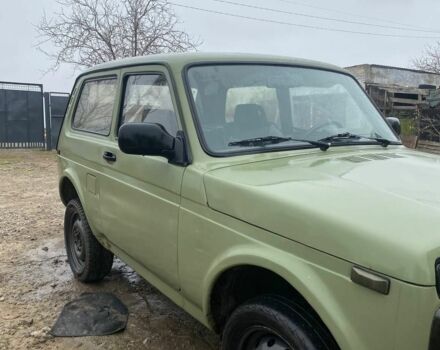 Зелений ВАЗ 21214, об'ємом двигуна 1.7 л та пробігом 300 тис. км за 2607 $, фото 1 на Automoto.ua