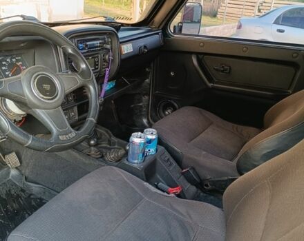 Зеленый ВАЗ 21214, объемом двигателя 1.7 л и пробегом 230 тыс. км за 3300 $, фото 6 на Automoto.ua