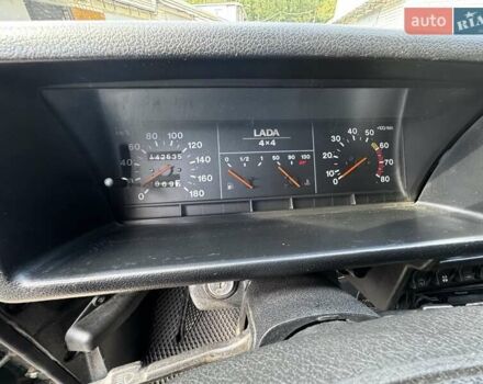 Зелений ВАЗ 21214, об'ємом двигуна 1.7 л та пробігом 142 тис. км за 4000 $, фото 7 на Automoto.ua