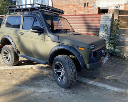 Зелений ВАЗ 21214, об'ємом двигуна 1.7 л та пробігом 33 тис. км за 5000 $, фото 25 на Automoto.ua