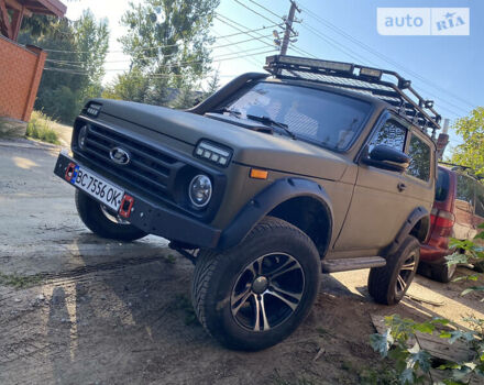 Зелений ВАЗ 21214, об'ємом двигуна 1.7 л та пробігом 33 тис. км за 5000 $, фото 23 на Automoto.ua