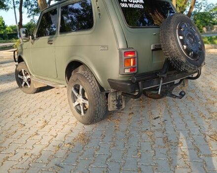 Зеленый ВАЗ 21214, объемом двигателя 1.7 л и пробегом 230 тыс. км за 3300 $, фото 4 на Automoto.ua