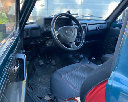 Зеленый ВАЗ 21214, объемом двигателя 1.7 л и пробегом 222 тыс. км за 2900 $, фото 5 на Automoto.ua