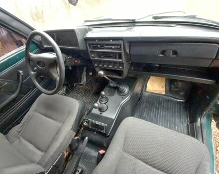 Зеленый ВАЗ 21214, объемом двигателя 1.7 л и пробегом 150 тыс. км за 2850 $, фото 5 на Automoto.ua