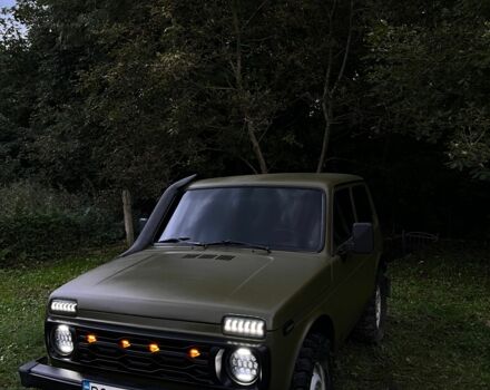 Зеленый ВАЗ 21214, объемом двигателя 1.7 л и пробегом 130 тыс. км за 4600 $, фото 2 на Automoto.ua