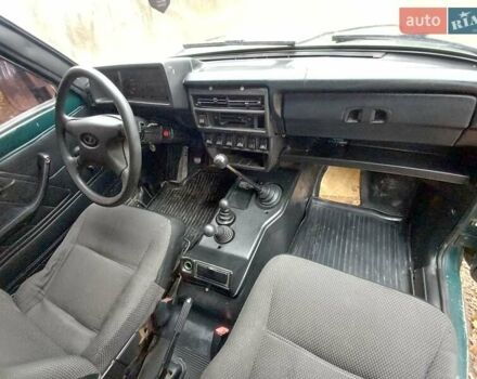 Зеленый ВАЗ 21214, объемом двигателя 1.69 л и пробегом 200 тыс. км за 2850 $, фото 8 на Automoto.ua