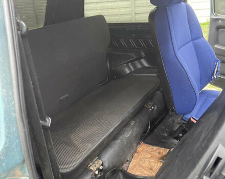 Зелений ВАЗ 21214, об'ємом двигуна 1.7 л та пробігом 235 тис. км за 2700 $, фото 10 на Automoto.ua