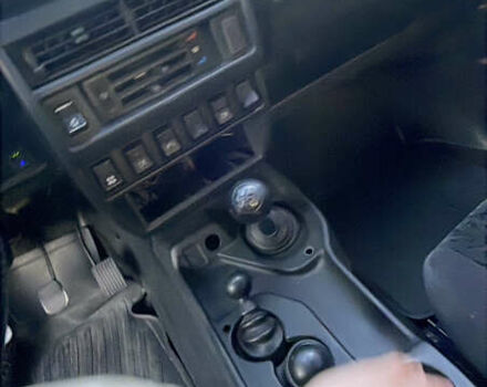 Зелений ВАЗ 21214, об'ємом двигуна 1.7 л та пробігом 231 тис. км за 4050 $, фото 11 на Automoto.ua