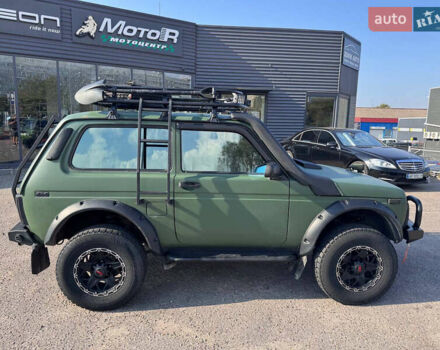 Зеленый ВАЗ 21214, объемом двигателя 1.69 л и пробегом 175 тыс. км за 6999 $, фото 2 на Automoto.ua