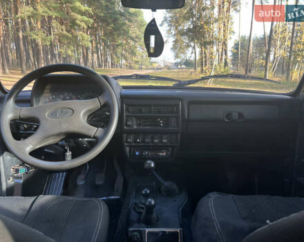 Зелений ВАЗ 21214, об'ємом двигуна 1.7 л та пробігом 208 тис. км за 3300 $, фото 9 на Automoto.ua