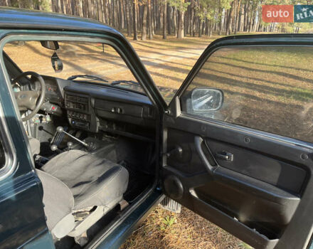 Зелений ВАЗ 21214, об'ємом двигуна 1.7 л та пробігом 208 тис. км за 3300 $, фото 8 на Automoto.ua