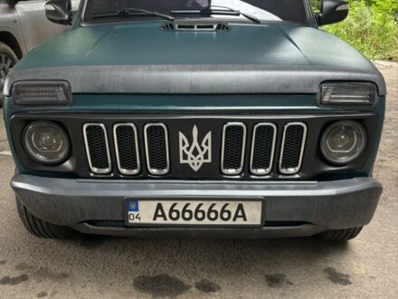 Зеленый ВАЗ 21214, объемом двигателя 1.7 л и пробегом 240 тыс. км за 4500 $, фото 1 на Automoto.ua