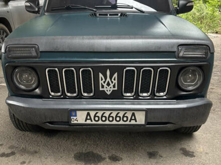 Зелений ВАЗ 21214, об'ємом двигуна 1.7 л та пробігом 156 тис. км за 4950 $, фото 1 на Automoto.ua
