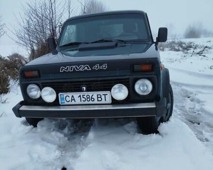 Зеленый ВАЗ 21214, объемом двигателя 1.7 л и пробегом 203 тыс. км за 3700 $, фото 1 на Automoto.ua