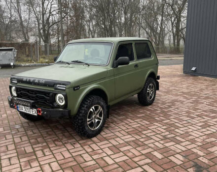 Зеленый ВАЗ 21214, объемом двигателя 1.7 л и пробегом 190 тыс. км за 5800 $, фото 1 на Automoto.ua