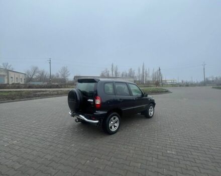 Чорний ВАЗ 21218, об'ємом двигуна 1.7 л та пробігом 160 тис. км за 4000 $, фото 5 на Automoto.ua