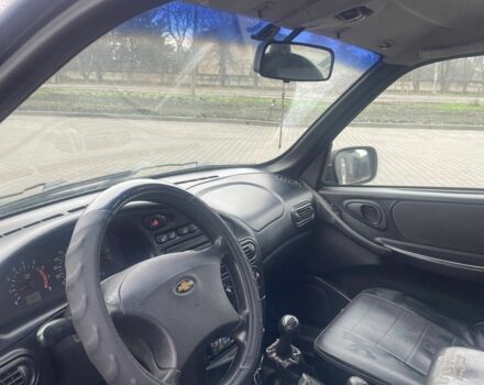 Чорний ВАЗ 21218, об'ємом двигуна 1.7 л та пробігом 160 тис. км за 4000 $, фото 6 на Automoto.ua