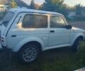 Белый ВАЗ 2123 Niva, объемом двигателя 1.7 л и пробегом 100 тыс. км за 2000 $, фото 1 на Automoto.ua