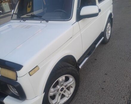Білий ВАЗ 2123 Niva, об'ємом двигуна 1.7 л та пробігом 151 тис. км за 3100 $, фото 1 на Automoto.ua
