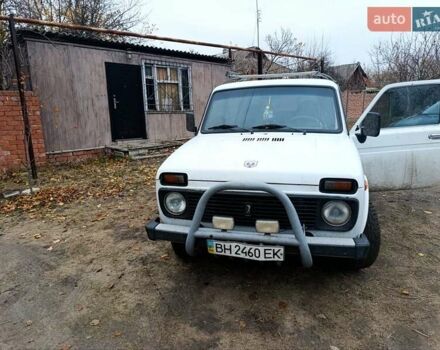 Белый ВАЗ 2123 Niva, объемом двигателя 1.7 л и пробегом 186 тыс. км за 2400 $, фото 1 на Automoto.ua