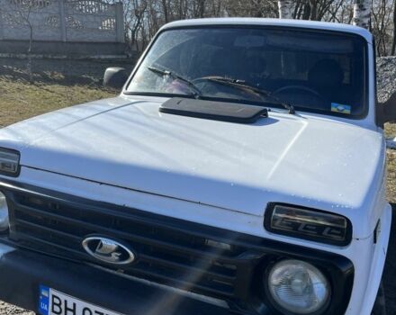 Белый ВАЗ 2123 Niva, объемом двигателя 1.7 л и пробегом 130 тыс. км за 2796 $, фото 1 на Automoto.ua