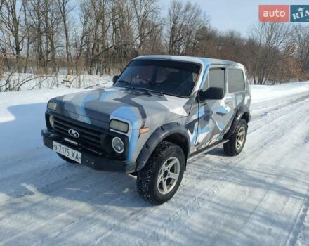Белый ВАЗ 2123 Niva, объемом двигателя 1.7 л и пробегом 100 тыс. км за 2600 $, фото 1 на Automoto.ua
