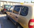 Бежевий ВАЗ 2123 Niva, об'ємом двигуна 1.7 л та пробігом 483 тис. км за 75000 $, фото 4 на Automoto.ua