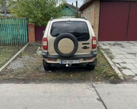 Бежевый ВАЗ 2123 Niva, объемом двигателя 1.7 л и пробегом 232 тыс. км за 2700 $, фото 1 на Automoto.ua