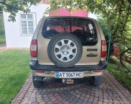 Бежевий ВАЗ 2123 Niva, об'ємом двигуна 1.7 л та пробігом 216 тис. км за 3300 $, фото 1 на Automoto.ua