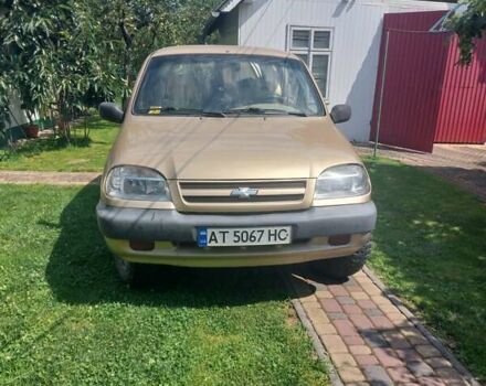 Бежевий ВАЗ 2123 Niva, об'ємом двигуна 1.7 л та пробігом 216 тис. км за 3300 $, фото 1 на Automoto.ua