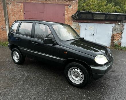Черный ВАЗ 2123 Niva, объемом двигателя 1.7 л и пробегом 176 тыс. км за 3700 $, фото 6 на Automoto.ua