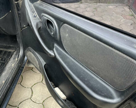 Чорний ВАЗ 2123 Niva, об'ємом двигуна 1.69 л та пробігом 118 тис. км за 4800 $, фото 6 на Automoto.ua