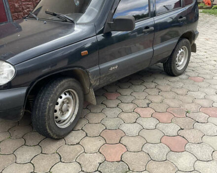 Чорний ВАЗ 2123 Niva, об'ємом двигуна 1.69 л та пробігом 118 тис. км за 4800 $, фото 1 на Automoto.ua