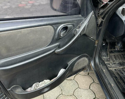Чорний ВАЗ 2123 Niva, об'ємом двигуна 1.69 л та пробігом 118 тис. км за 4800 $, фото 5 на Automoto.ua