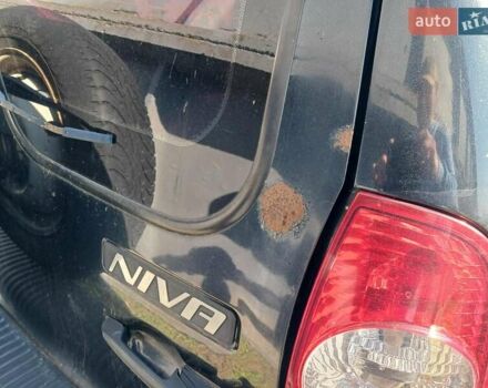 Чорний ВАЗ 2123 Niva, об'ємом двигуна 1.69 л та пробігом 338 тис. км за 3500 $, фото 6 на Automoto.ua