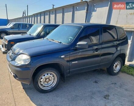 Чорний ВАЗ 2123 Niva, об'ємом двигуна 1.69 л та пробігом 338 тис. км за 3500 $, фото 2 на Automoto.ua