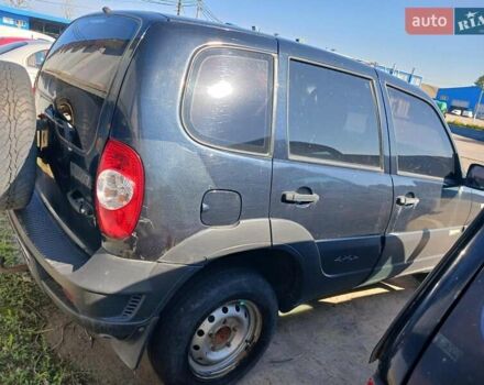 Чорний ВАЗ 2123 Niva, об'ємом двигуна 1.69 л та пробігом 338 тис. км за 3500 $, фото 4 на Automoto.ua