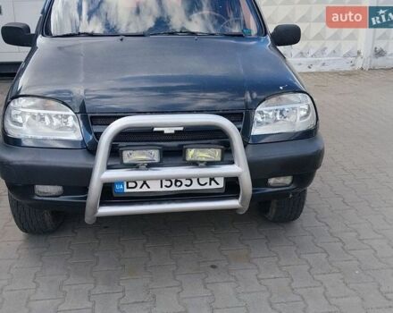 Черный ВАЗ 2123 Niva, объемом двигателя 1.7 л и пробегом 186 тыс. км за 3500 $, фото 1 на Automoto.ua