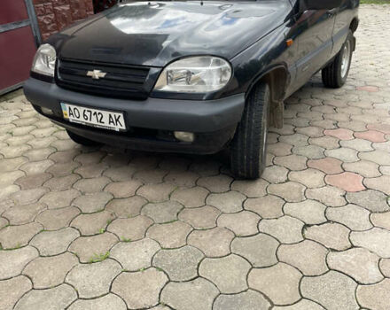 Чорний ВАЗ 2123 Niva, об'ємом двигуна 1.69 л та пробігом 118 тис. км за 4800 $, фото 1 на Automoto.ua