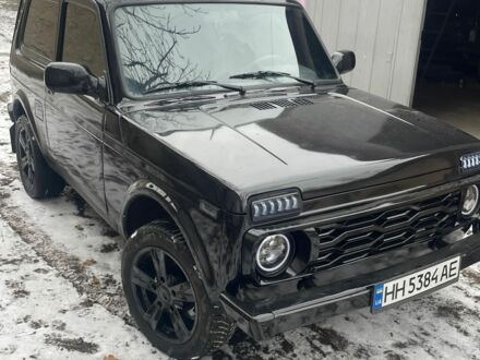 Чорний ВАЗ 2123 Niva, об'ємом двигуна 1.7 л та пробігом 160 тис. км за 5800 $, фото 1 на Automoto.ua