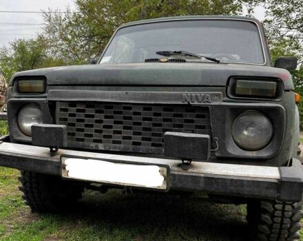 Красный ВАЗ 2123 Niva, объемом двигателя 0.16 л и пробегом 100 тыс. км за 1506 $, фото 1 на Automoto.ua